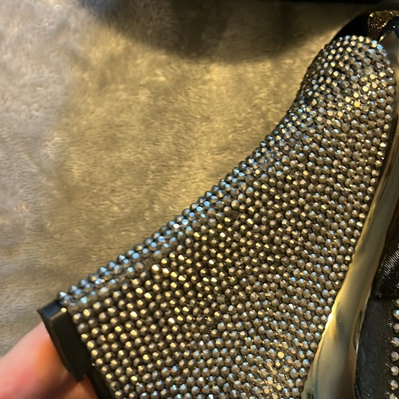 Gorgeous shoes !!! Bought a 7 😑too big for me... - Picture 9 of 10